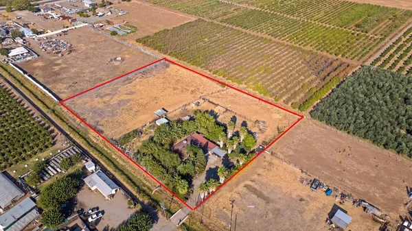 $595,000 | 13200 Ave 414, Orosi, CA 93647