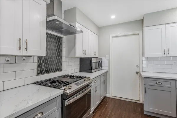 $2,000 | 8903 Wilson Reid Drive, Houston, TX 77040