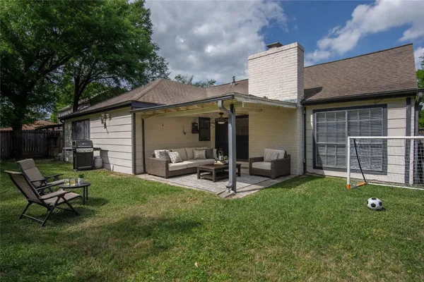 $2,000 | 8903 Wilson Reid Drive, Houston, TX 77040