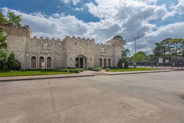 $2,000 | 8903 Wilson Reid Drive, Houston, TX 77040