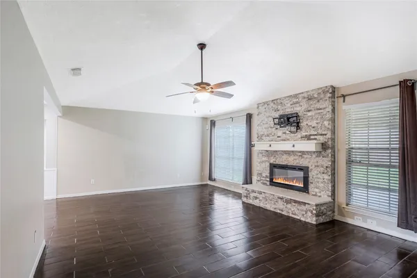 $2,000 | 8903 Wilson Reid Drive, Houston, TX 77040