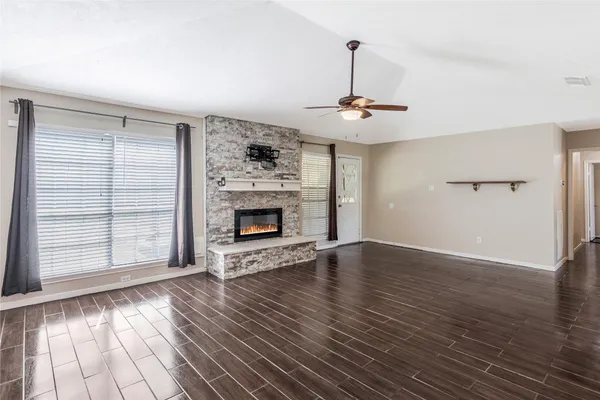 $2,000 | 8903 Wilson Reid Drive, Houston, TX 77040