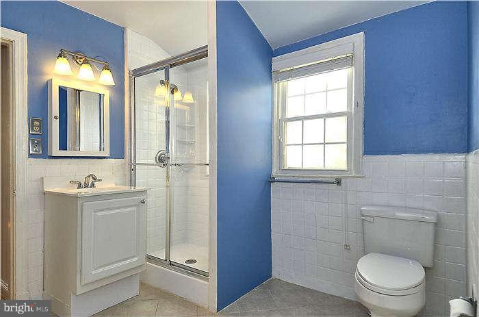 10200 Ridgemoor Drive Silver Spring, MD 20901 - Photo 15 of 28 Bath