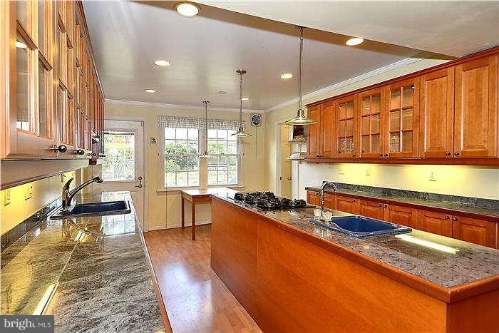 10200 Ridgemoor Drive Silver Spring, MD 20901 - Photo 4 of 28 Kitchen