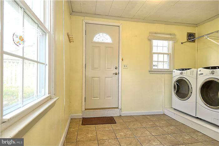 10200 Ridgemoor Drive Silver Spring, MD 20901 - Photo 5 of 28 Interior (General)