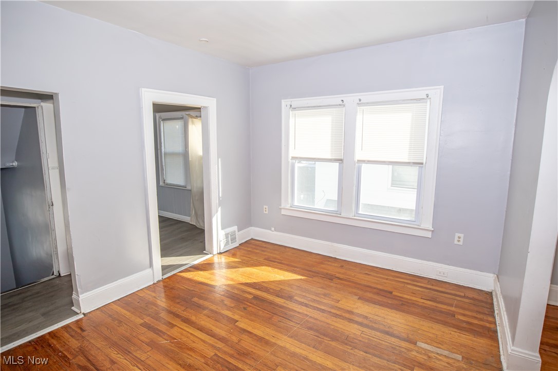915 Evangeline Road Cleveland, OH 44110 - Photo 12 of 21 Gallery Image 12