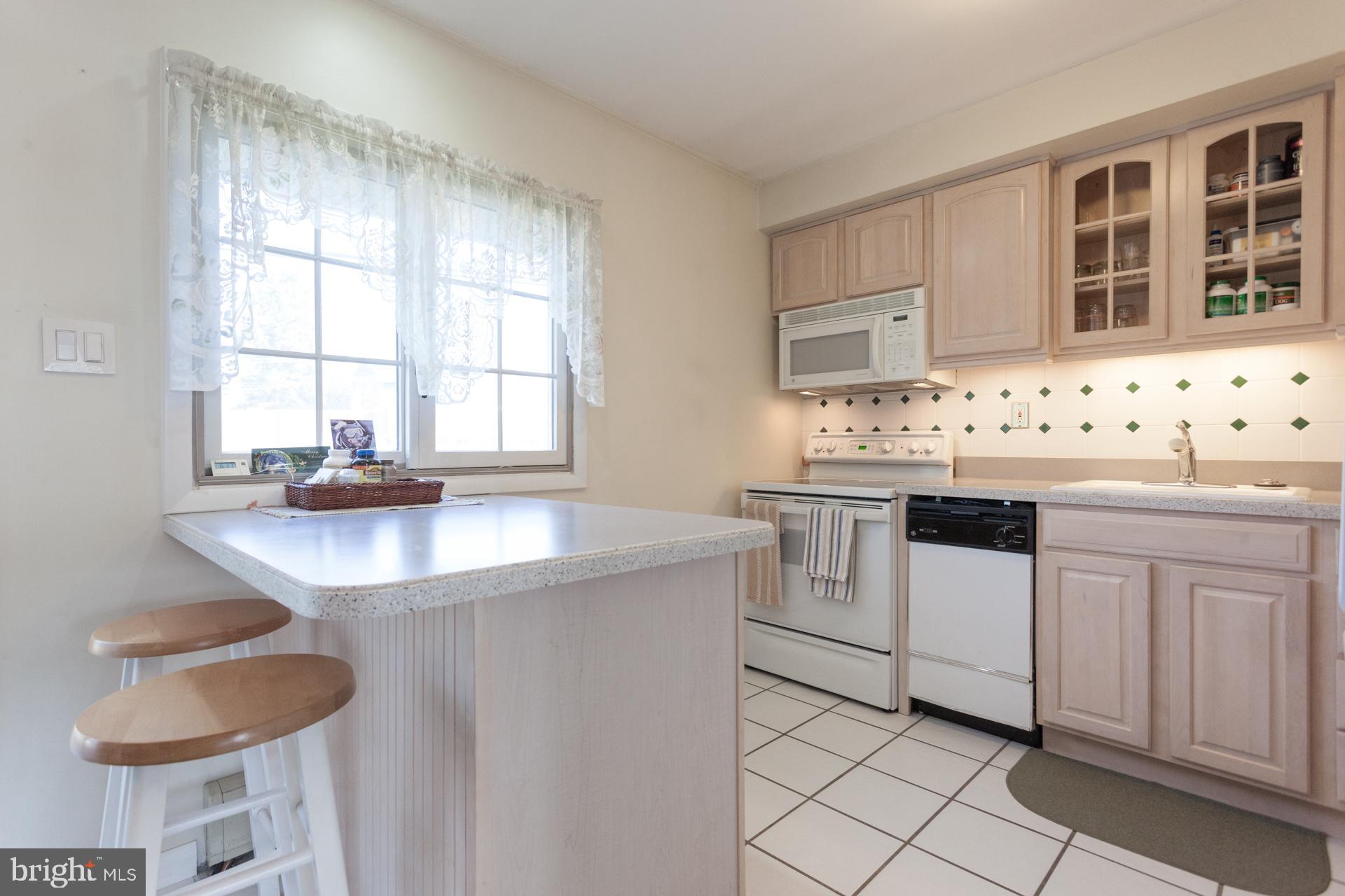 32 Jump Hill Road Levittown, PA 19056 - Photo 10 of 25 Bright remodeled kitchen