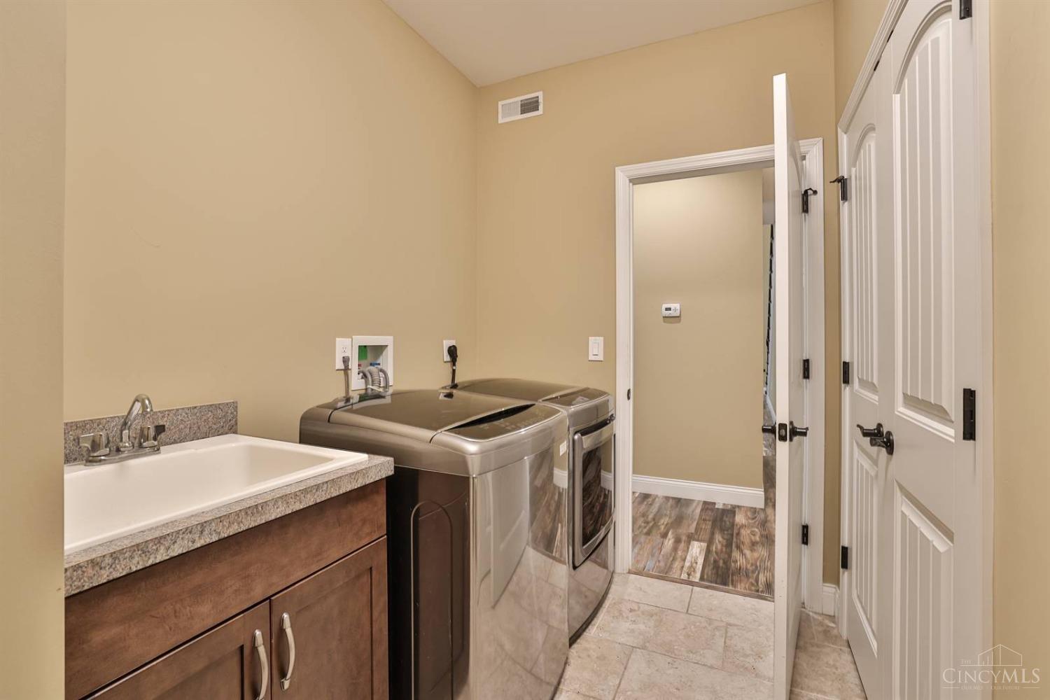 6847 Five Mile Road Cincinnati, OH 45230 - Photo 25 of 62