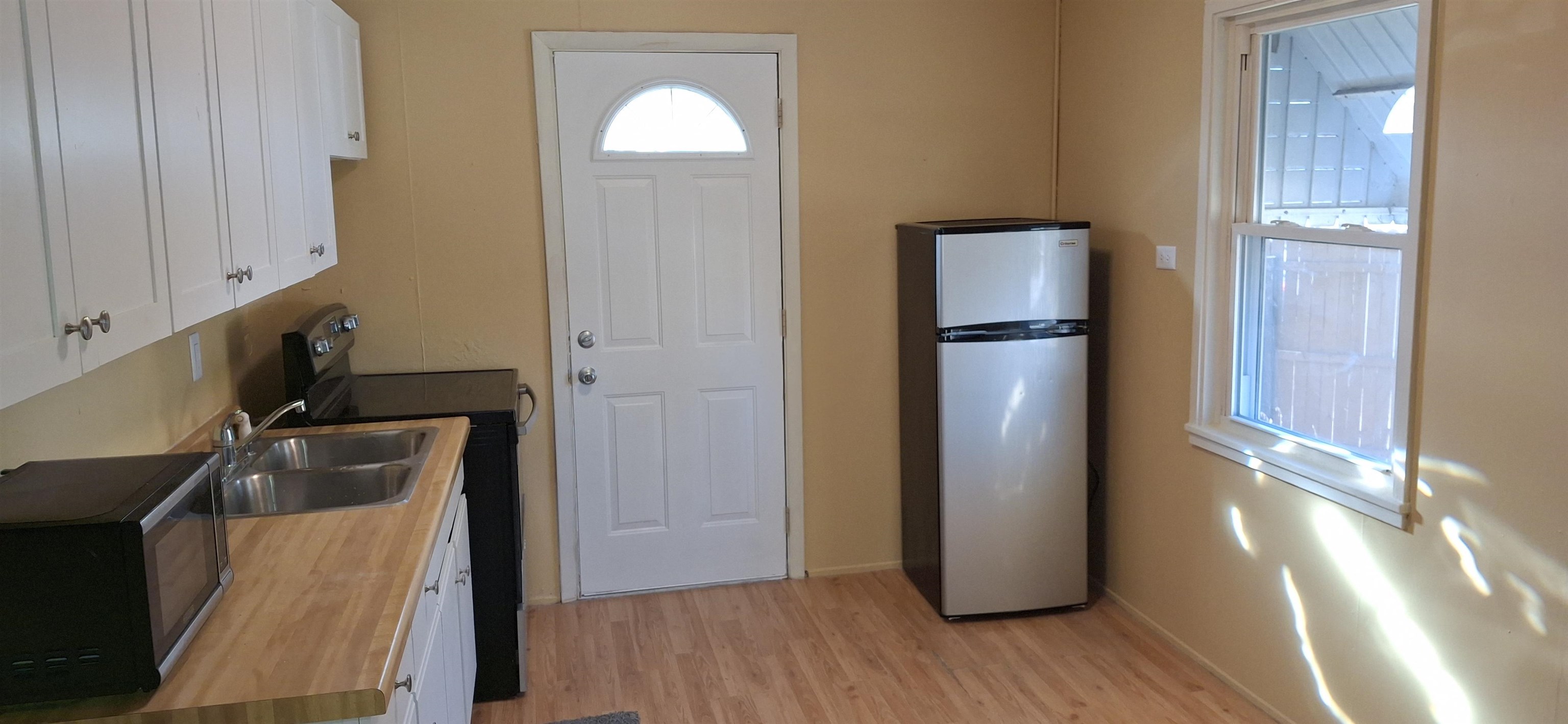 921 Raton Court Manitowoc, WI 54220 - Photo 14 of 35