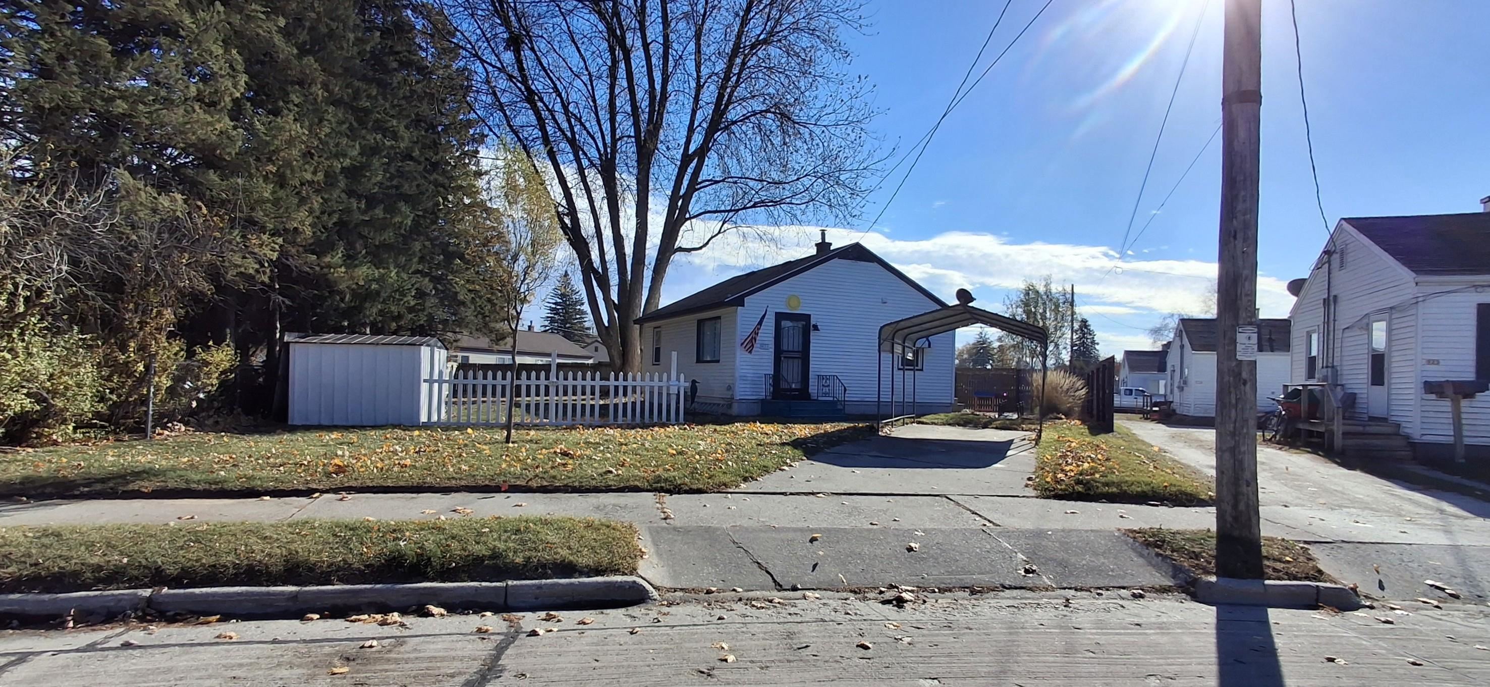 921 Raton Court Manitowoc, WI 54220 - Photo 2 of 35