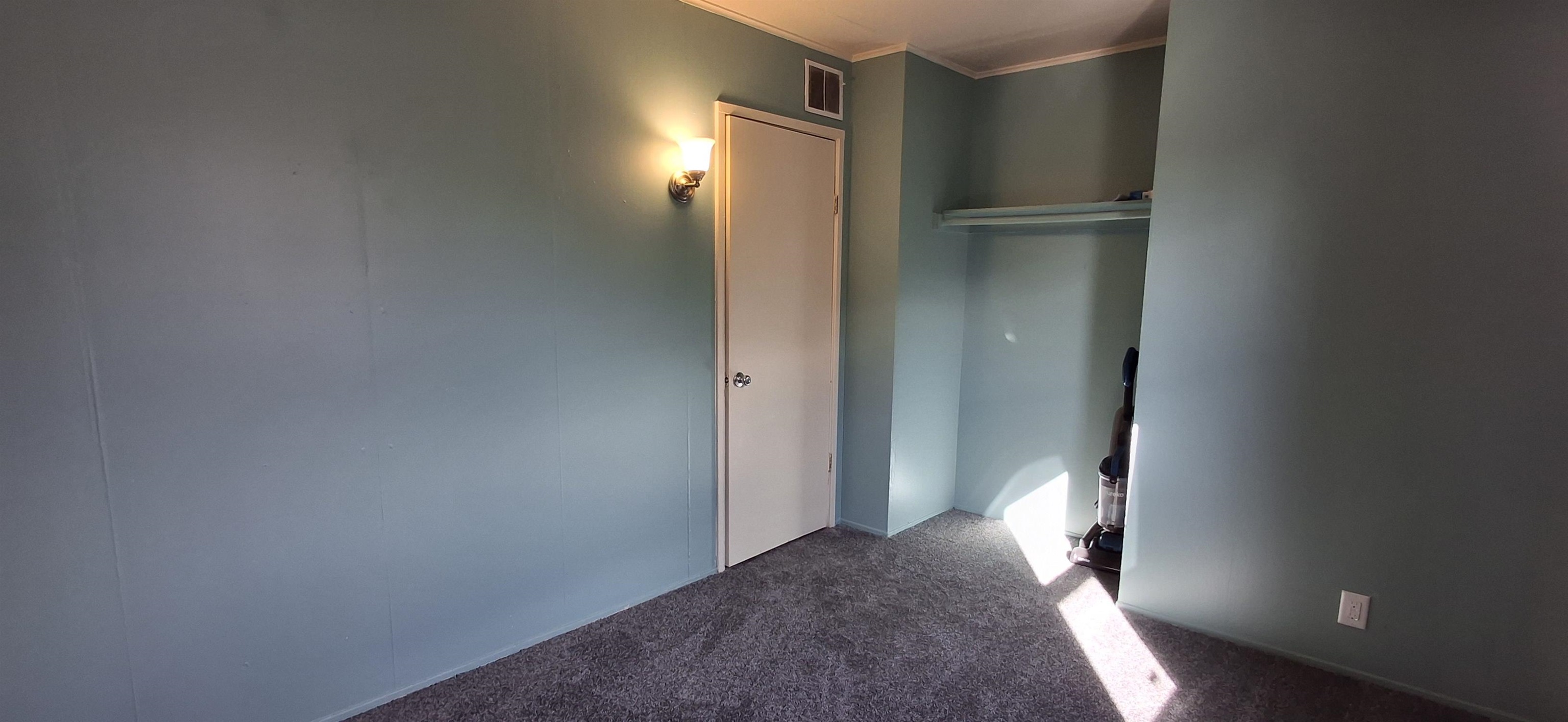 921 Raton Court Manitowoc, WI 54220 - Photo 25 of 35