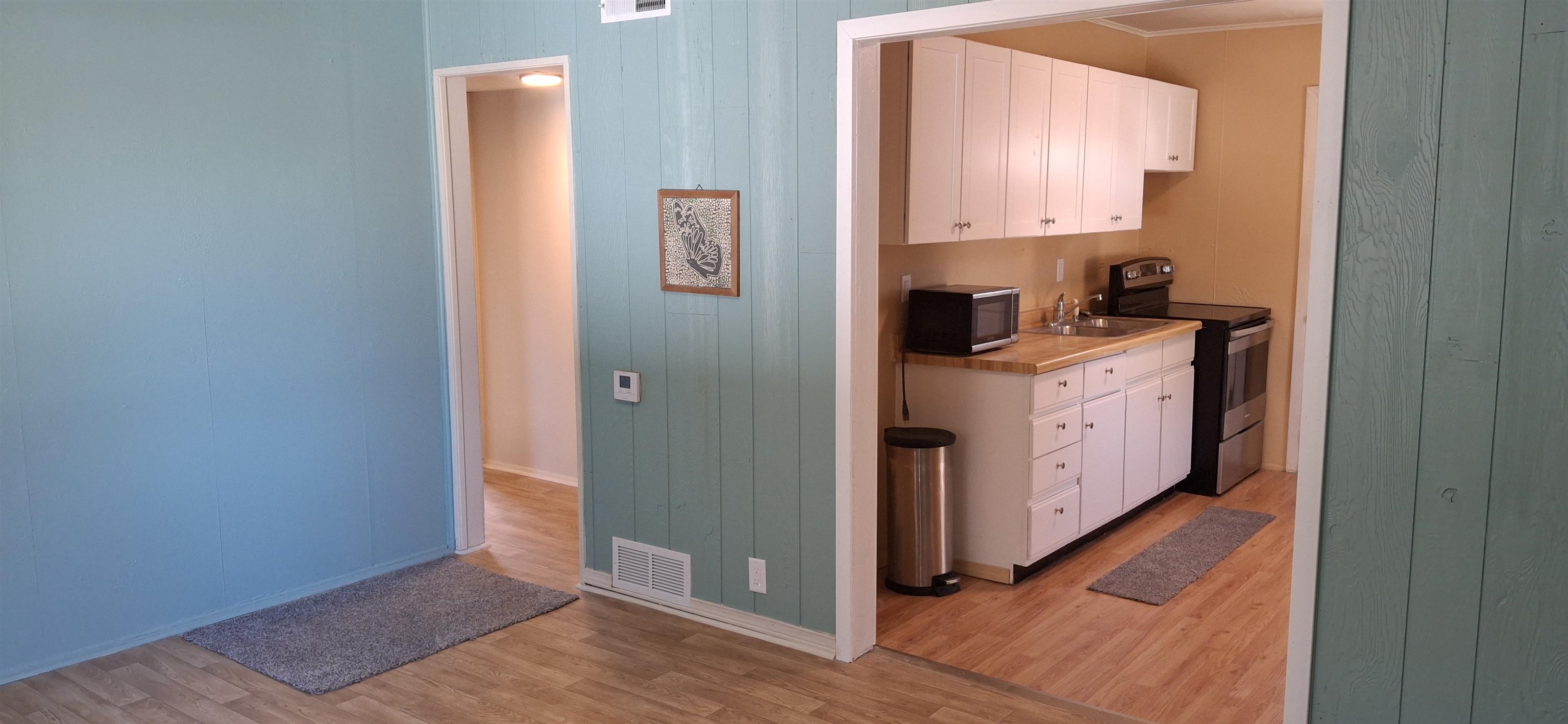 921 Raton Court Manitowoc, WI 54220 - Photo 9 of 35