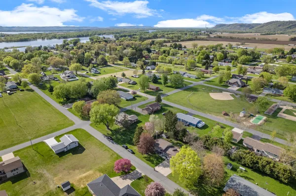 $319,000 | 64 West 18th Street, Cochrane, WI 54622