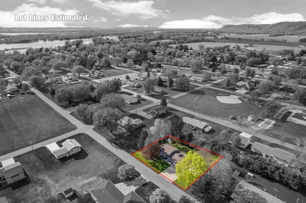 $319,000 | 64 West 18th Street, Cochrane, WI 54622