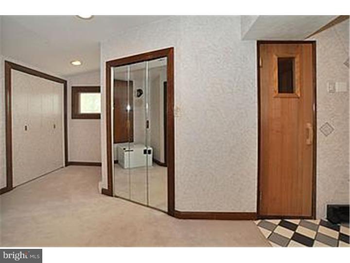 1085 Kingsley Road Rydal, PA 19046 - Photo 18 of 25 Master Bedroom