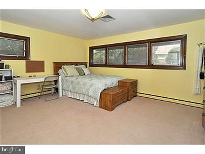 1085 Kingsley Road Rydal, PA 19046 - Photo 20 of 25 Bedroom 2