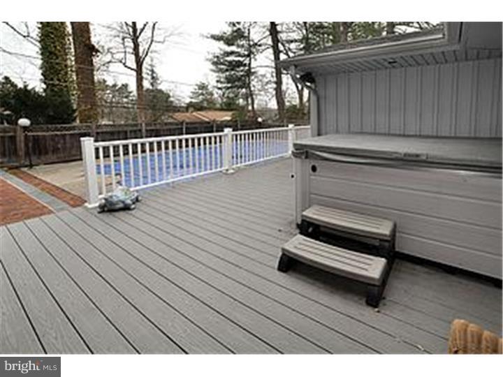 1085 Kingsley Road Rydal, PA 19046 - Photo 24 of 25 Deck