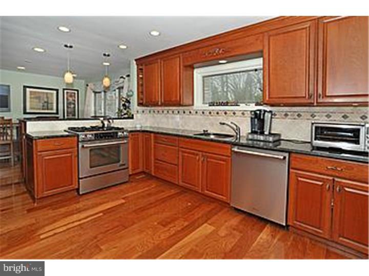 1085 Kingsley Road Rydal, PA 19046 - Photo 9 of 25 Kitchen