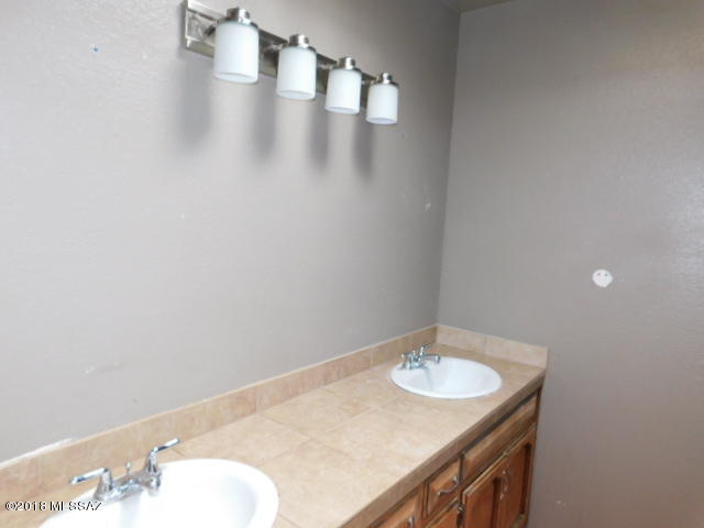 9540 East Stefan Road Tucson, AZ 85748 - Photo 9 of 13