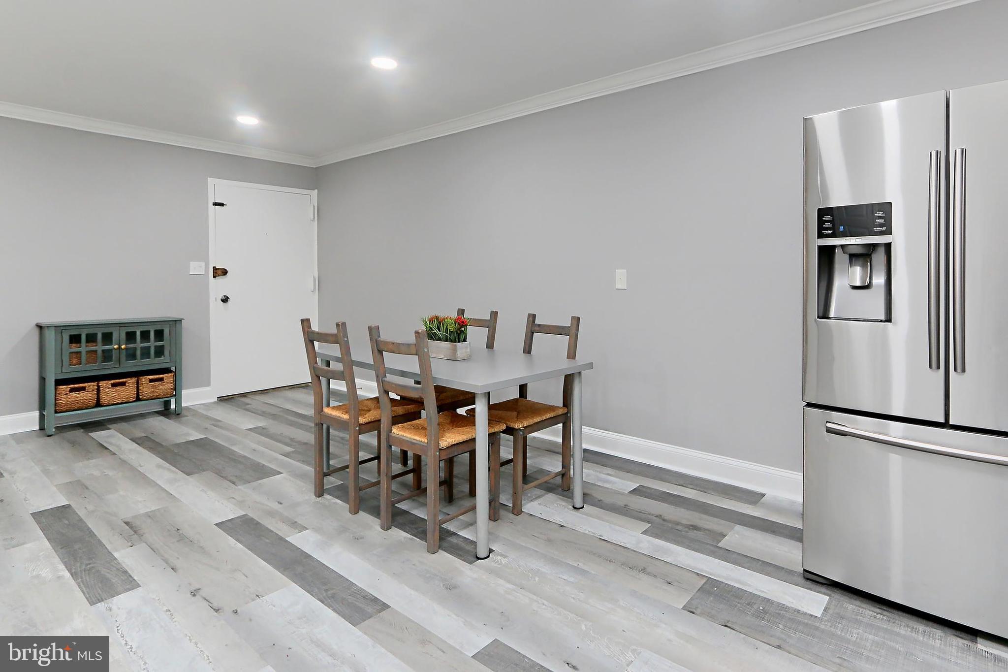 8318 K Kingsgate Road, Unit 545 Springfield, VA 22152 - Photo 11 of 56 Dining room