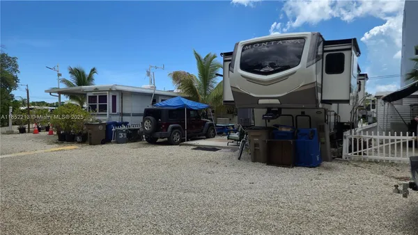 $335,000 | 325 Calusa Street, Key Largo, FL 33037