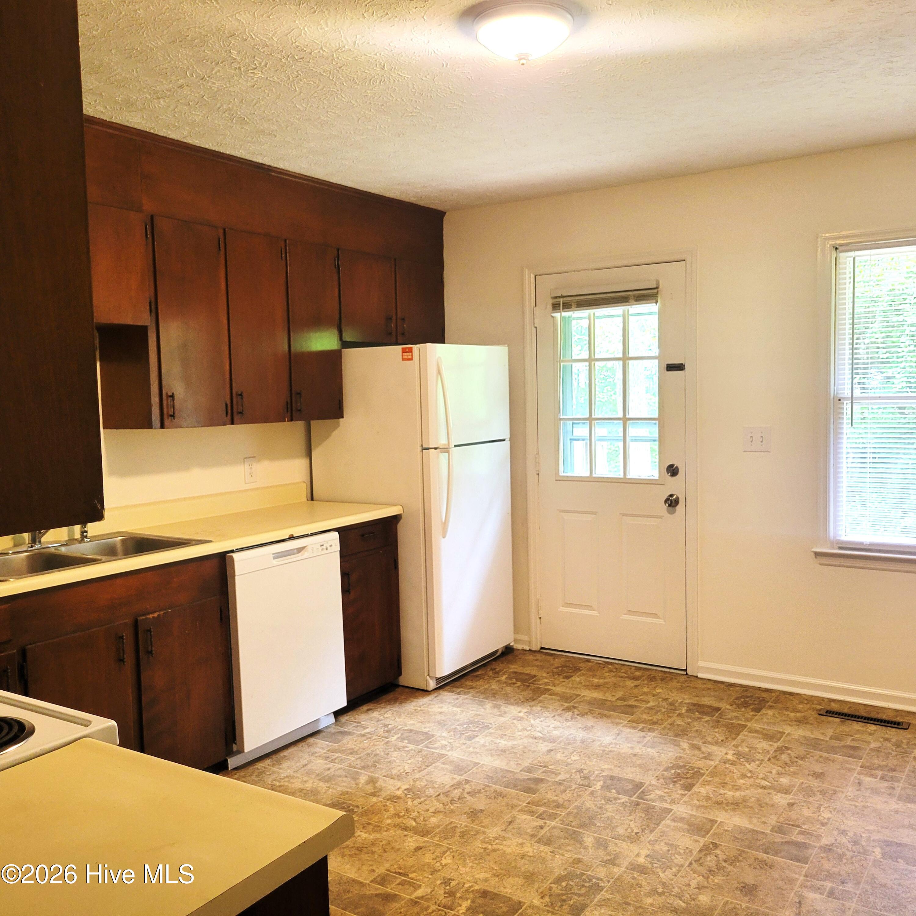 607 Longleaf Road, Unit A Aberdeen, NC 28315 - Photo 5 of 24