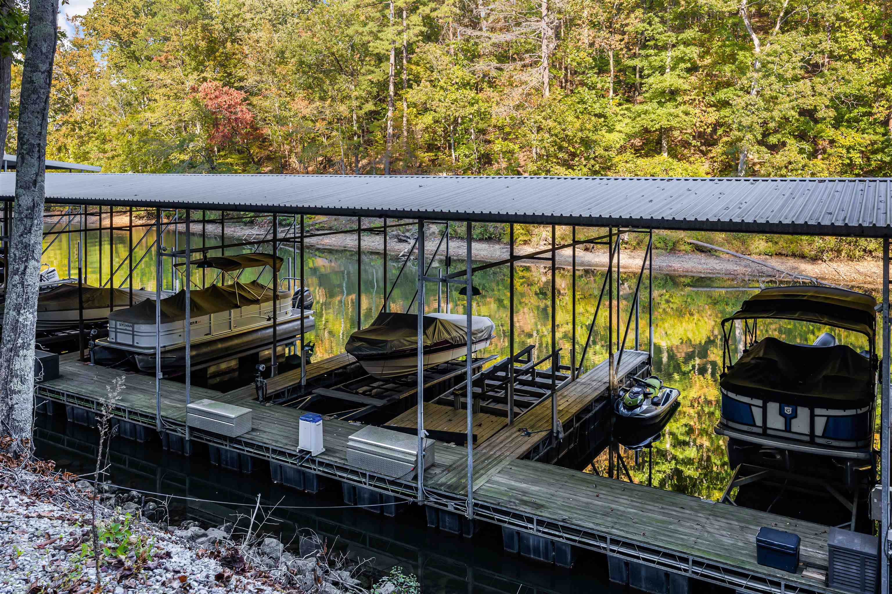 939 Eagle Point Drive Cherokee, AL 35616 - Photo 36 of 40 a view of a ocean from a balcony