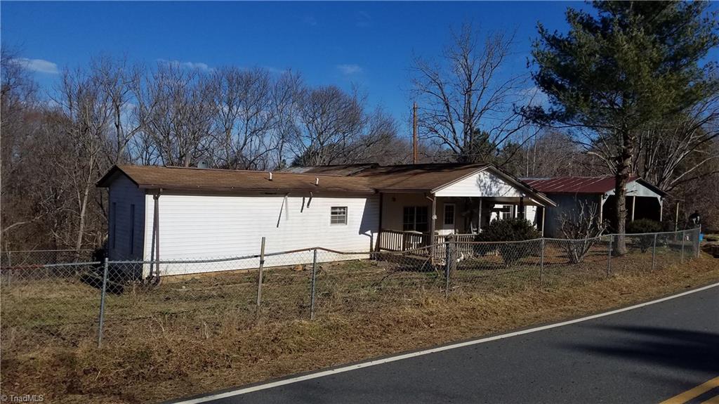 1604 Duggins Road Madison, NC 27025 - Photo 2 of 14