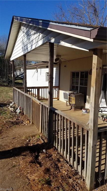 1604 Duggins Road Madison, NC 27025 - Photo 4 of 14