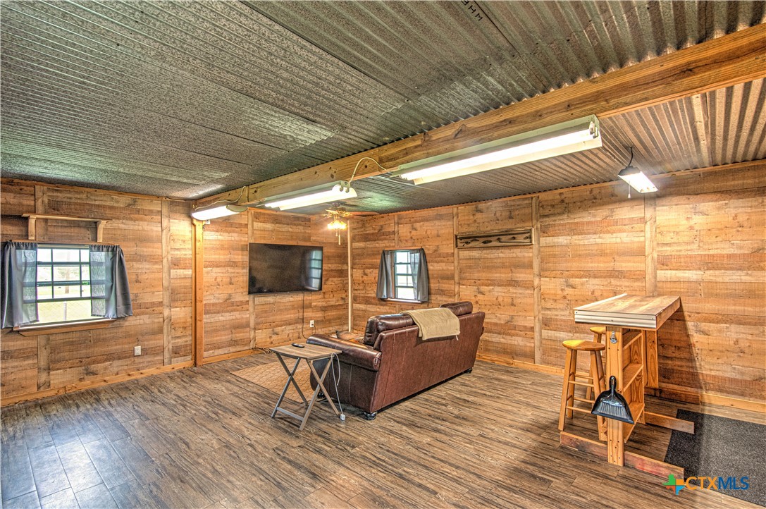 9752 Burgess Road Temple, TX 76501 - Photo 43 of 46 Living space in the outer building