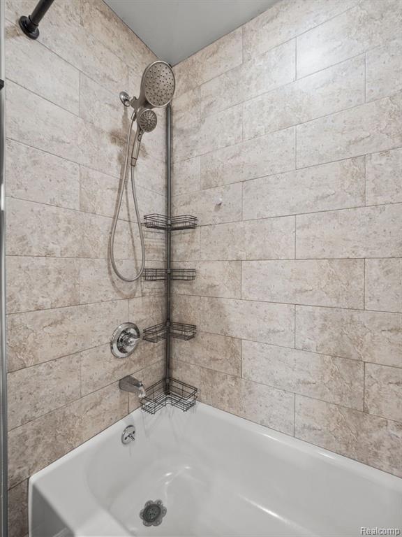 812 Cambridge Road Berkley, MI 48072 - Photo 16 of 32 Gallery Image 16