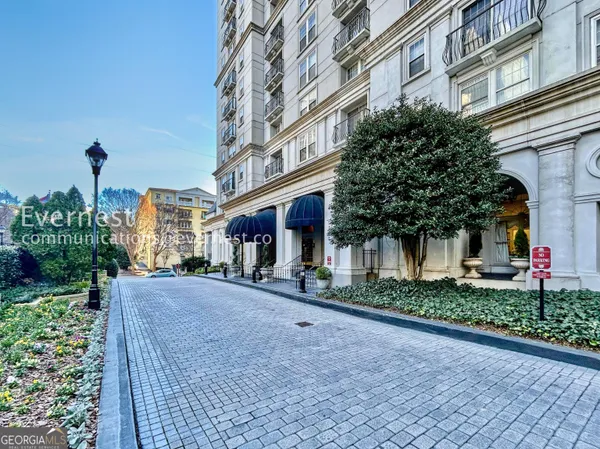 $2,000 | 199 14th Street Northeast, Unit 407, Atlanta, GA 30309