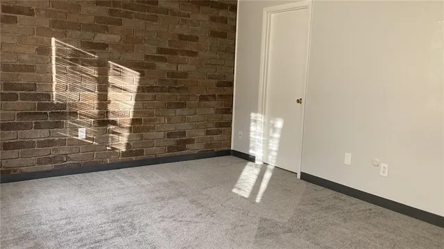 $975 | 500 Milltown Road, Unit 507, New Kensington, PA 15068