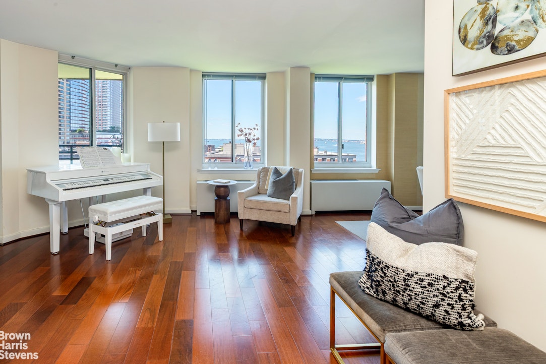 333 Rector Place, Unit 1405 Manhattan, NY 10280 - Photo 4 of 29