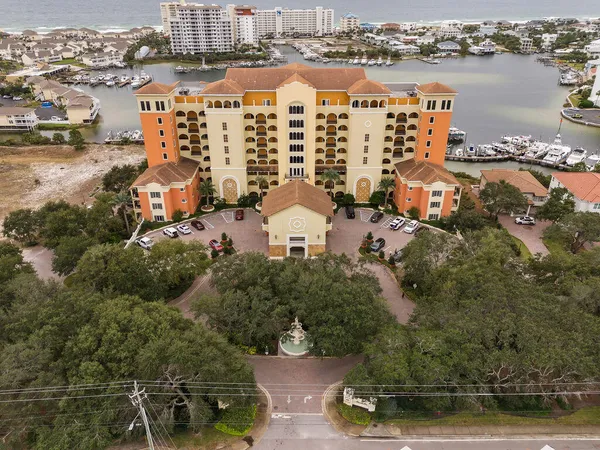 $715,000 | 770 Harbor Boulevard, Unit 1D, Destin, FL 32541