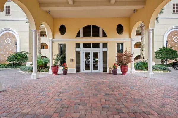 $715,000 | 770 Harbor Boulevard, Unit 1D, Destin, FL 32541