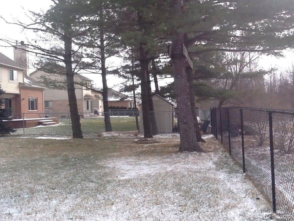 28140 Cotton Road New Baltimore, MI 48047 - Photo 4 of 15 053.JPG