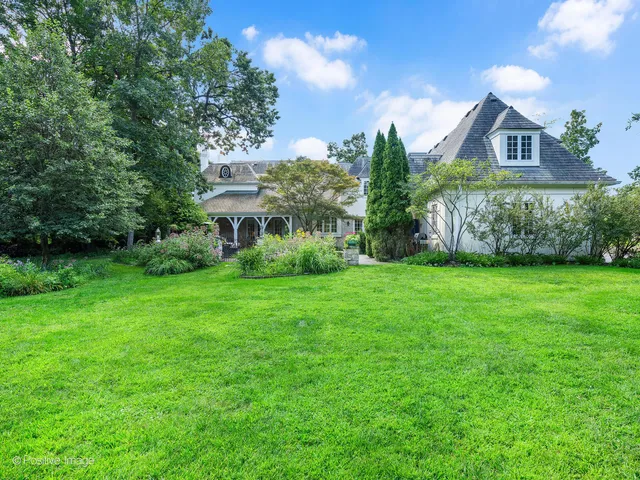 $2,639,000 | 401 West Glendale Avenue, Oak Brook, IL 60523