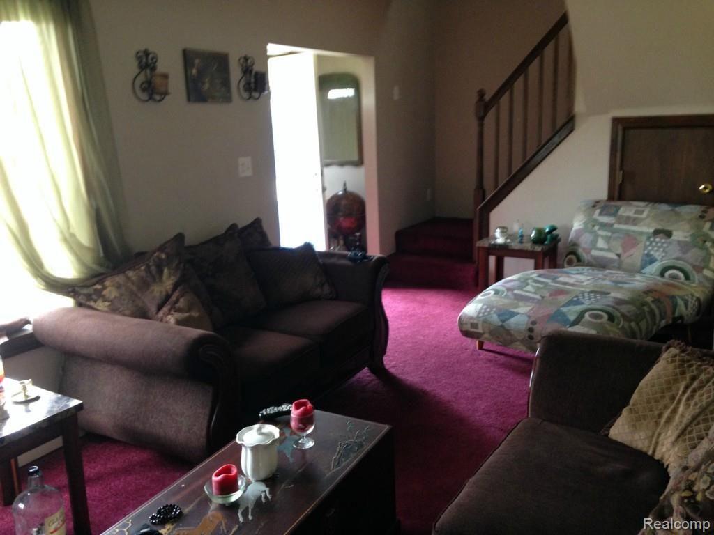 6248 East 10 Mile Road Warren, MI 48091 - Photo 9 of 17 living room
