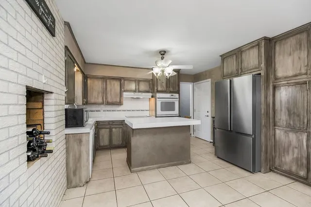 $350,000 | 4931 North Flora Avenue, Kansas City, MO 64118