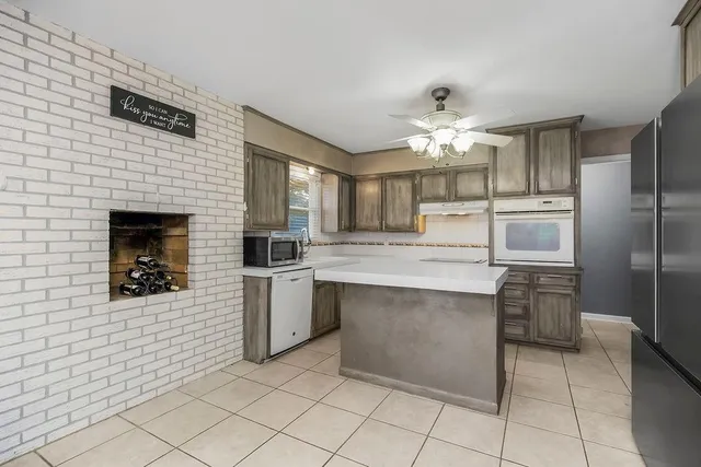 $350,000 | 4931 North Flora Avenue, Kansas City, MO 64118