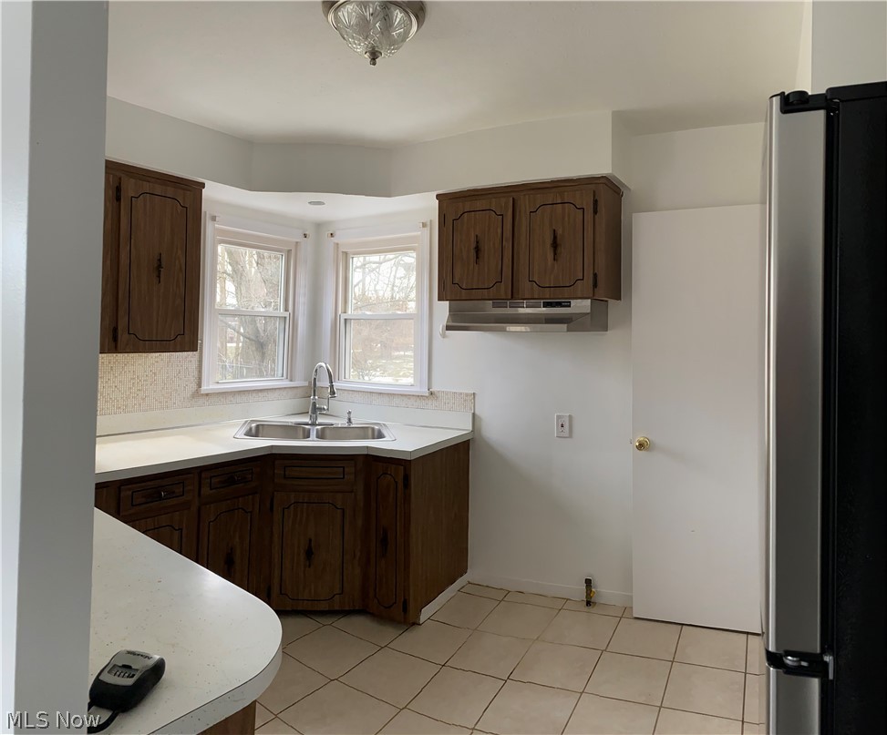 6367 Stumph Road Cleveland, OH 44130 - Photo 4 of 30