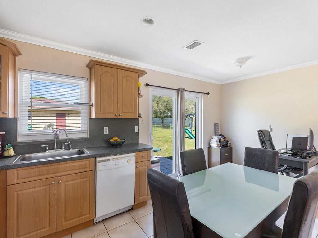 6704 Eden Road Fort Pierce, FL 34951 - Photo 16 of 32 0B2A8957