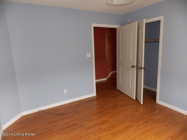 8044 Perryville Road Springfield, KY 40069 - Photo 5 of 15 Bedroom 1 (2)