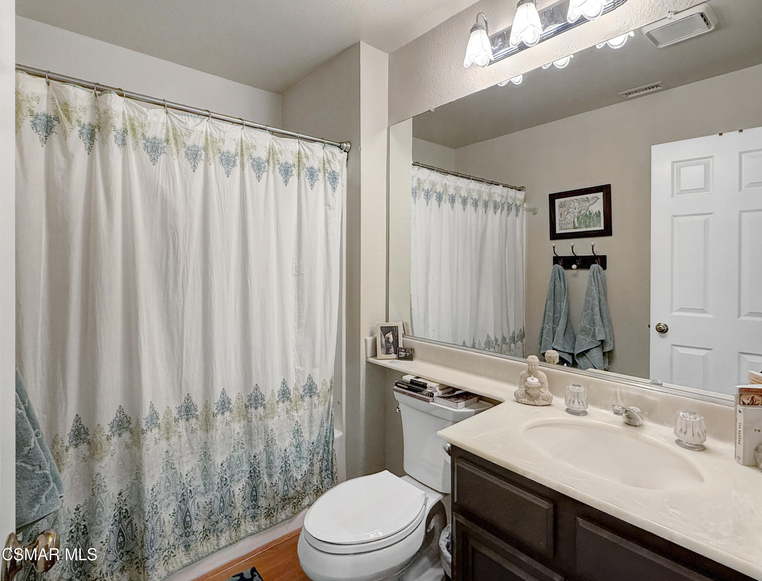 264 Ridgeton Lane, Unit B Simi Valley, CA 93065 - Photo 30 of 32 Bath 2