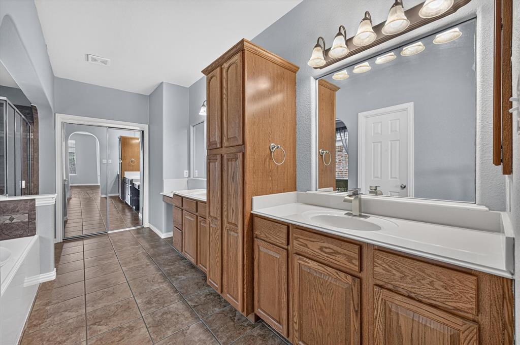 10341 Brunston Road Fort Worth, TX 76244 - Photo 14 of 31