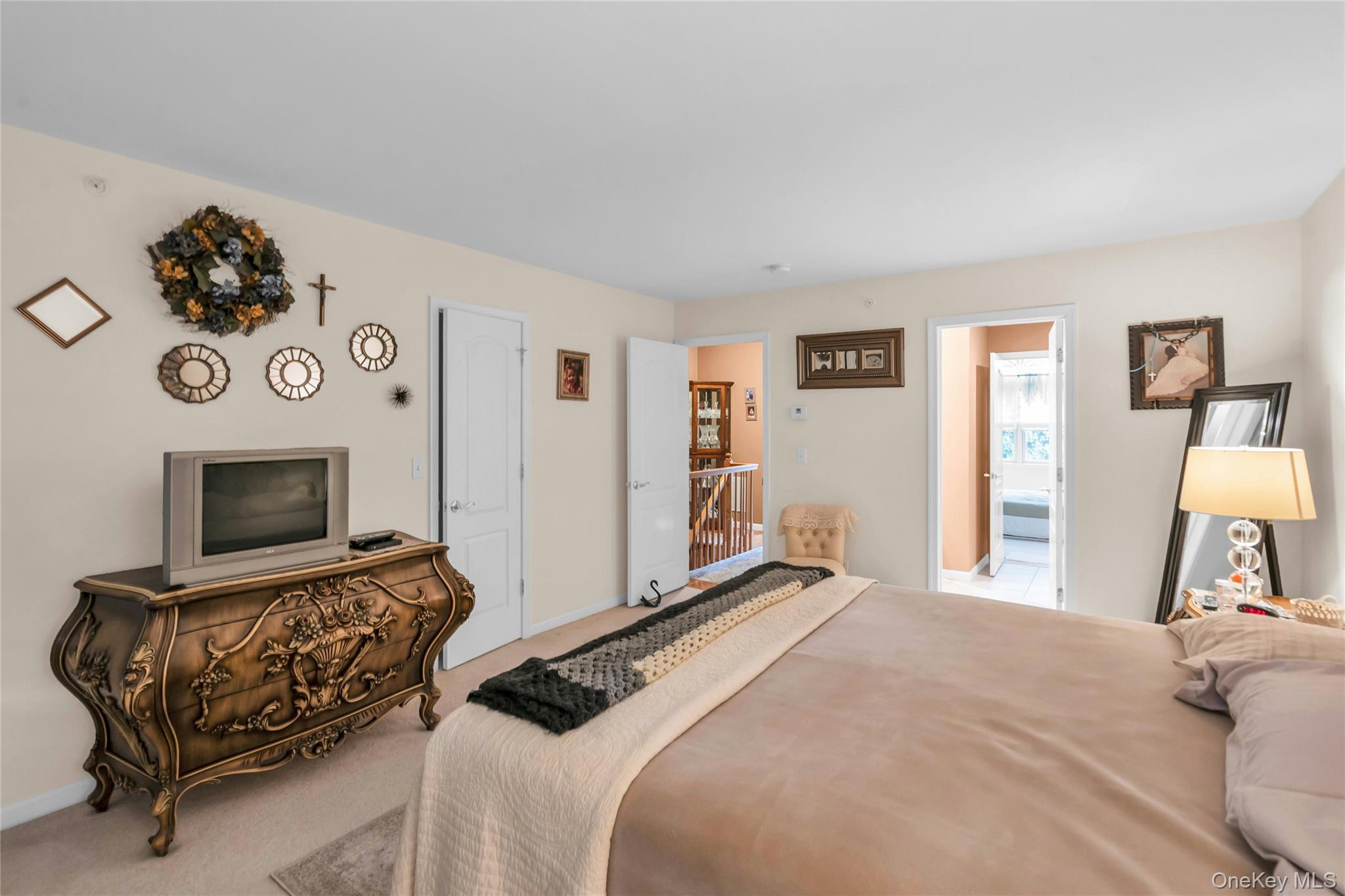 176 Merrick Road, Unit 10 Amityville, NY 11701 - Photo 28 of 31 Gallery Image 28