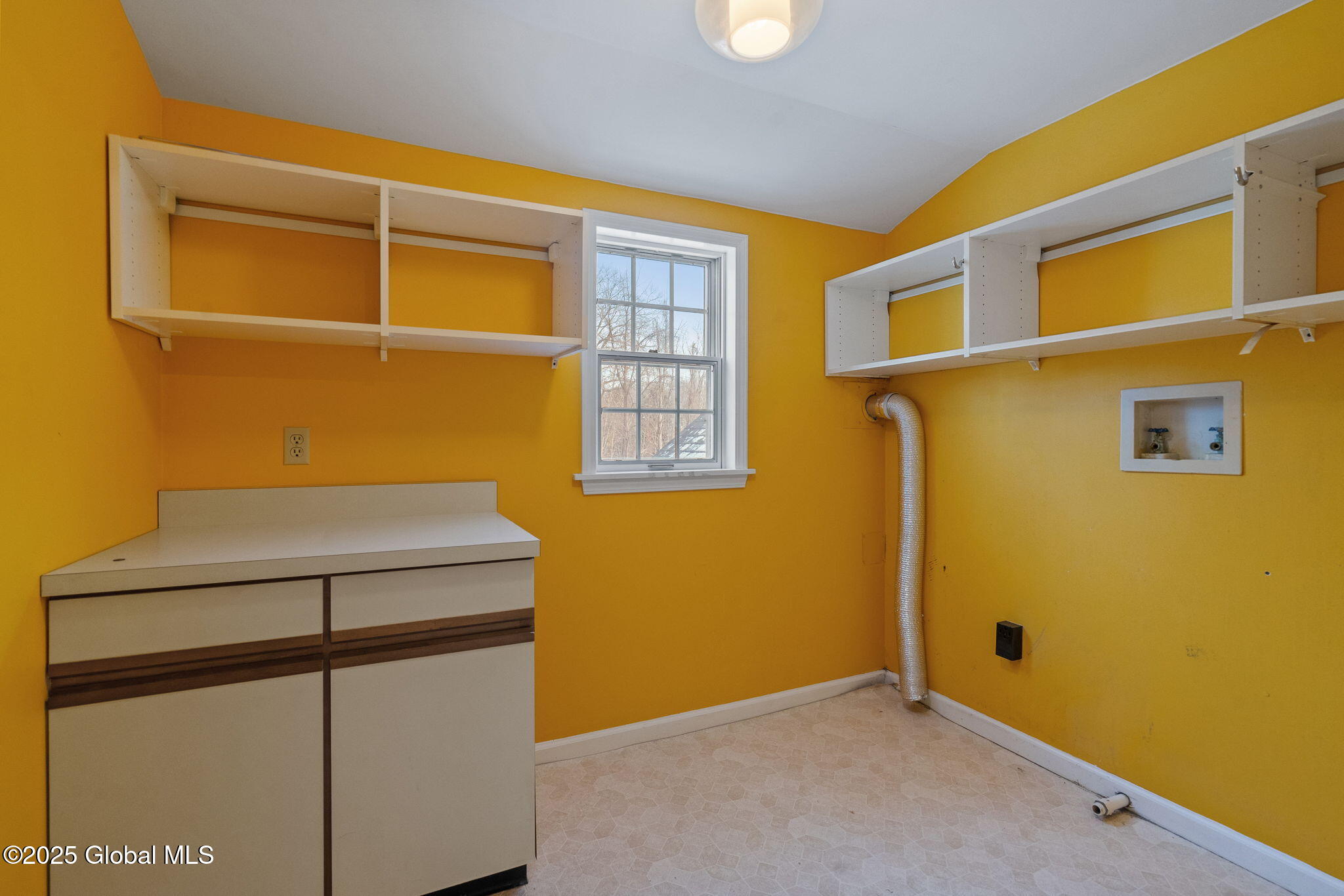 202 Wormer Road Guilderland, NY 12186 - Photo 40 of 63 washer/dryer hoo
