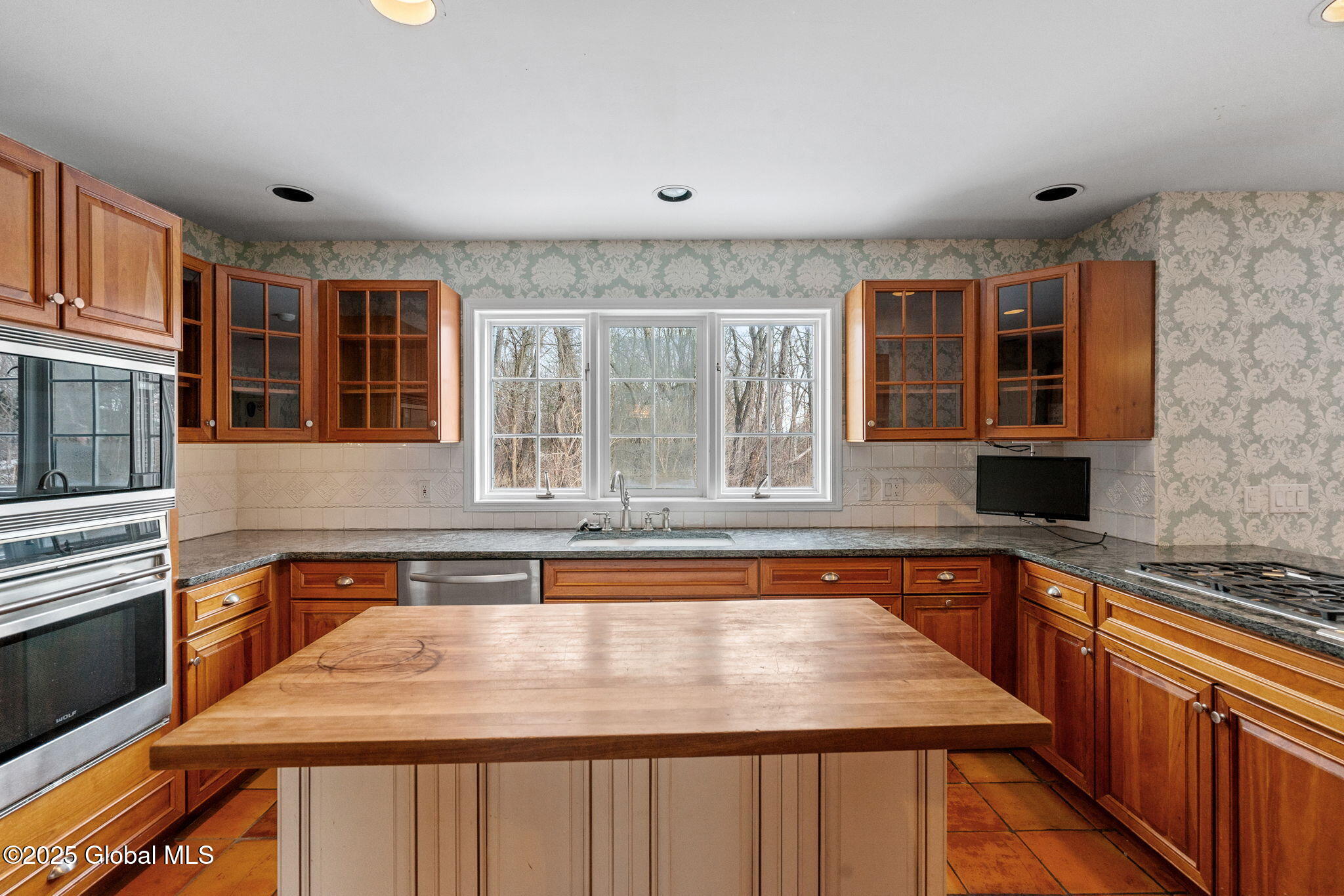 202 Wormer Road Guilderland, NY 12186 - Photo 8 of 63 14-web-or-mls-202-wormer-rd