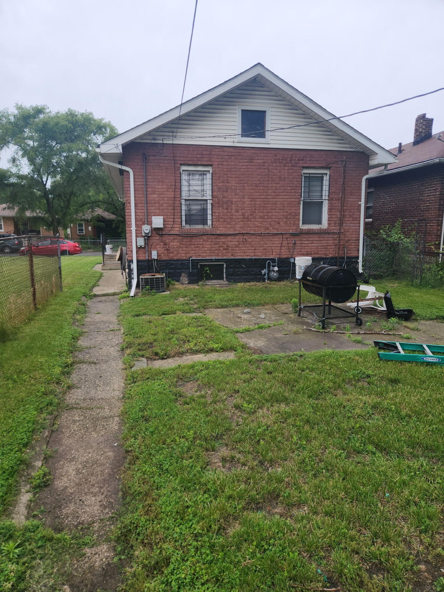 2421 Monroe Street Gary, IN 46407 - Photo 18 of 19 1500x2000